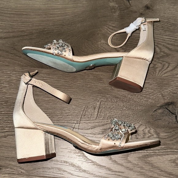 Betsey Johnson Mel Block Heel Dress Sandals - Picture 8 of 10